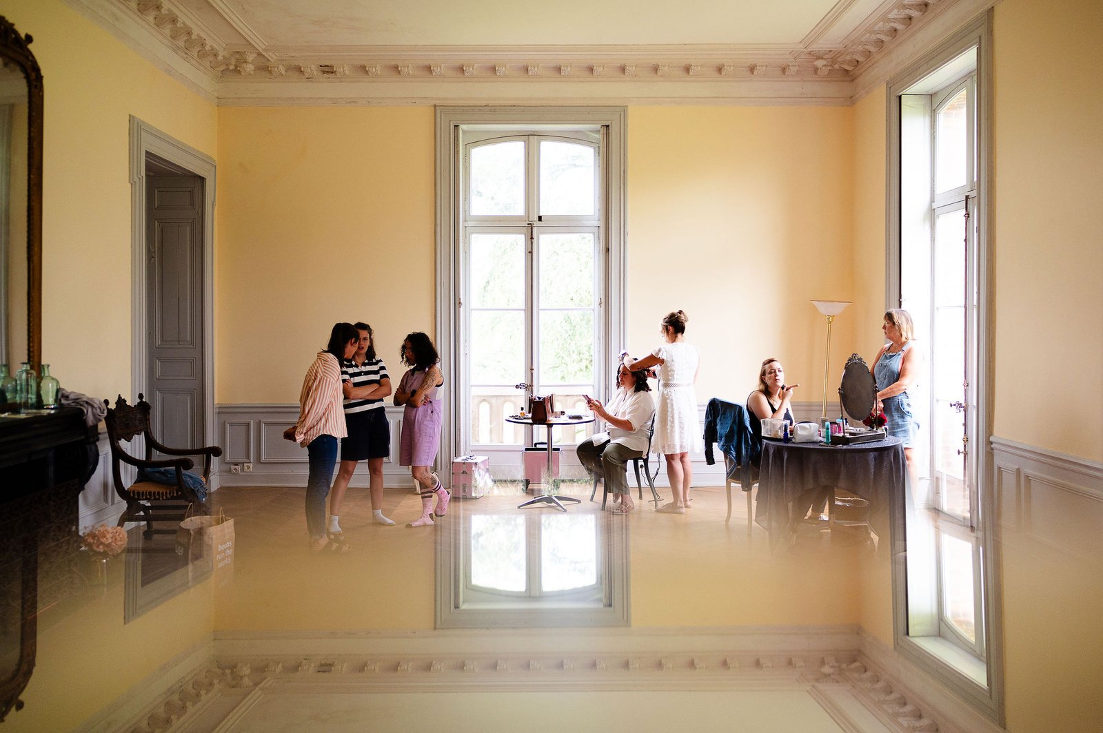 Préparatifs de la mariée dans le boudoir